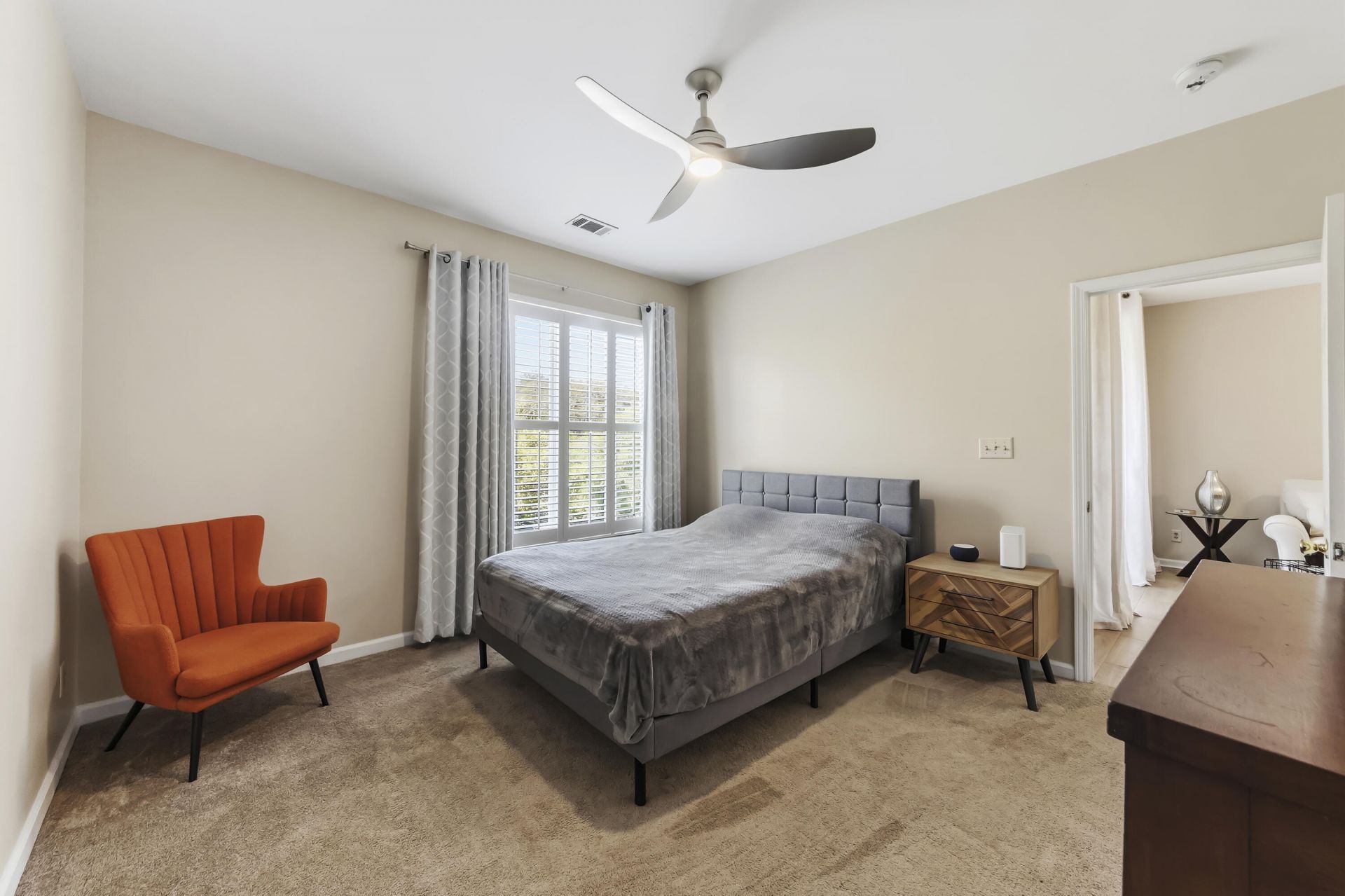 1600 Long Grove Drive Photo 23