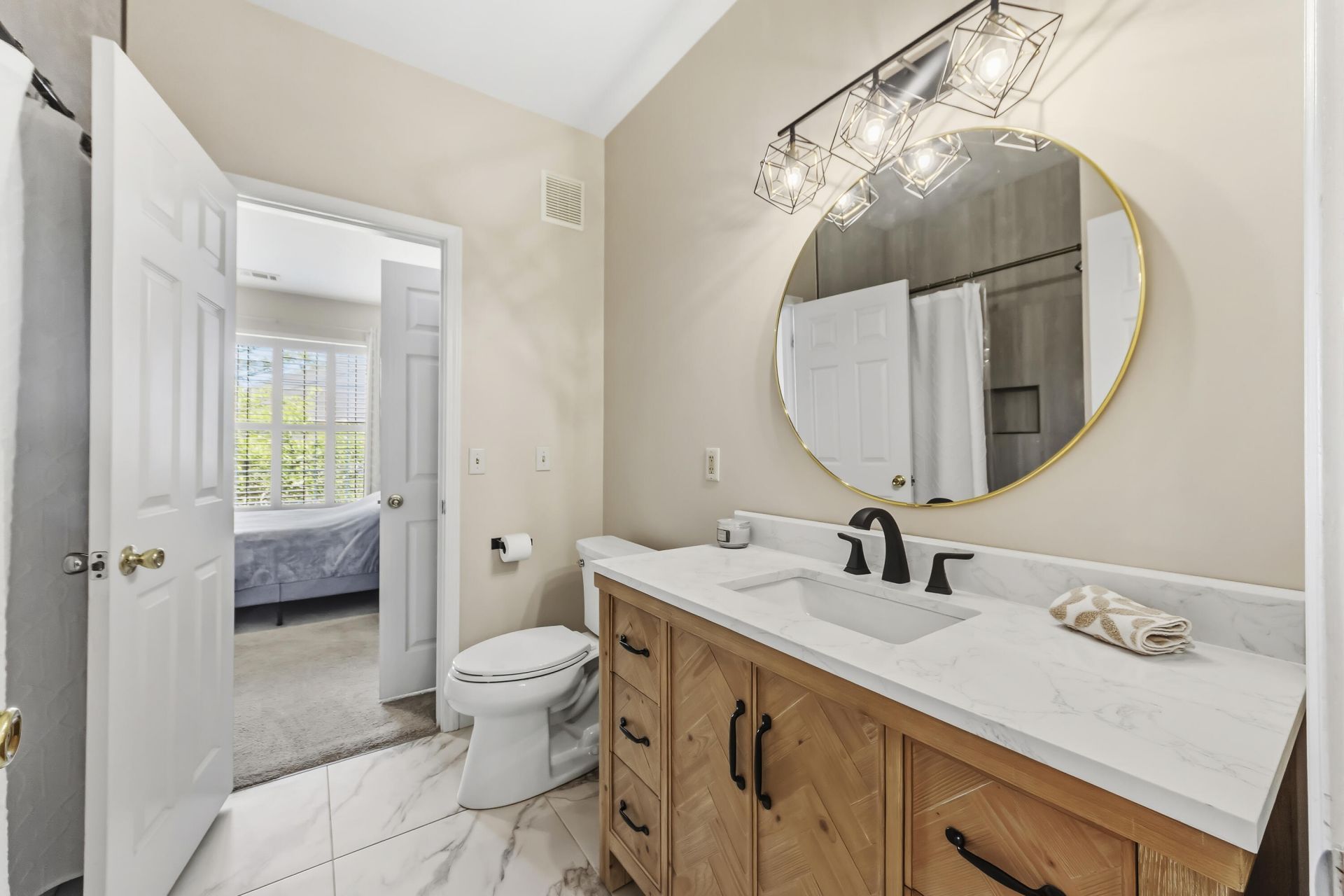 1600 Long Grove Drive Photo 24