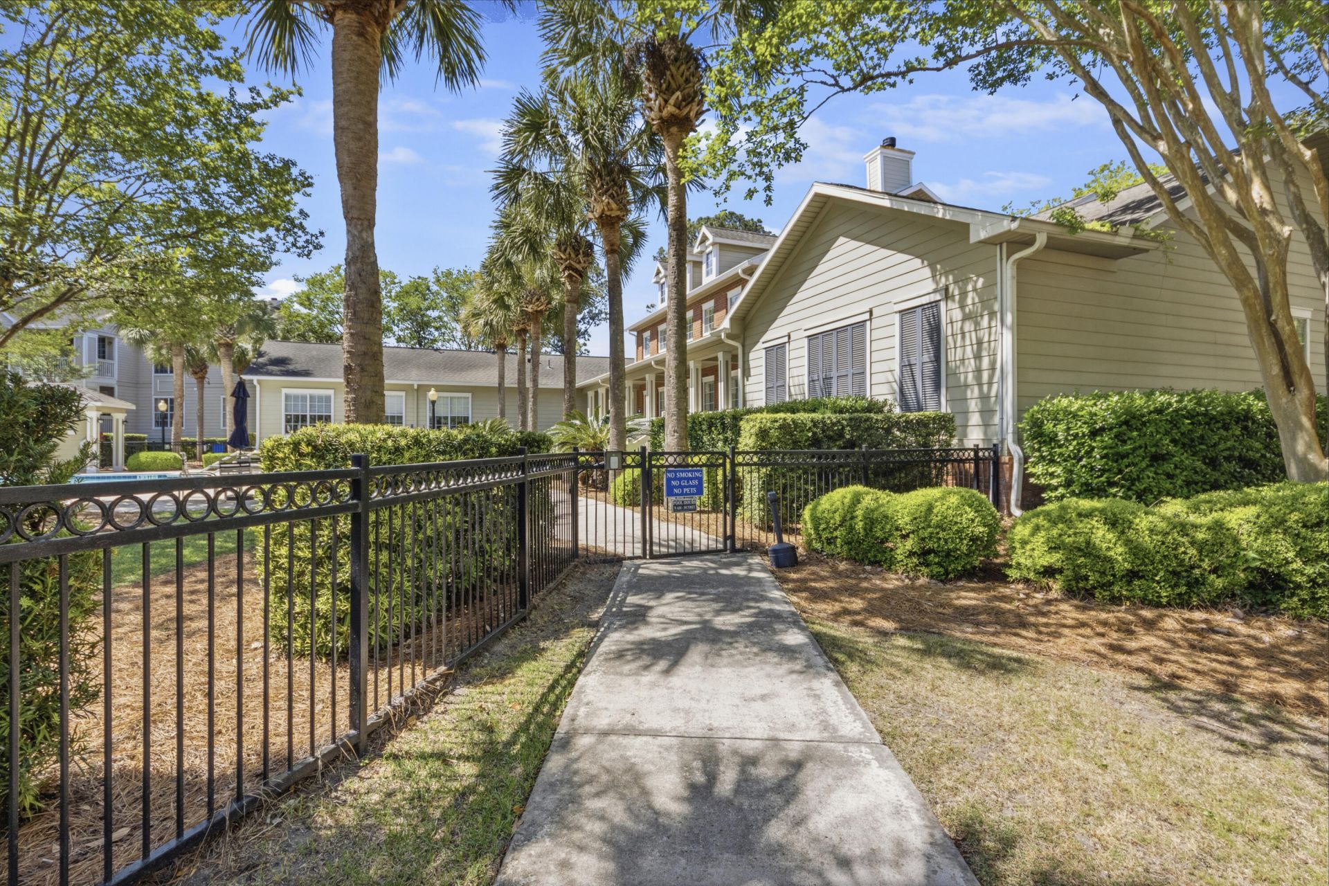 1600 Long Grove Drive Photo 28