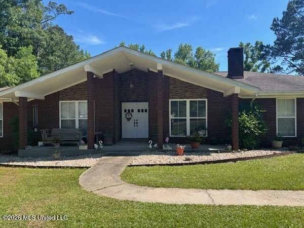 810 Oak Street, Tylertown, MS 39667