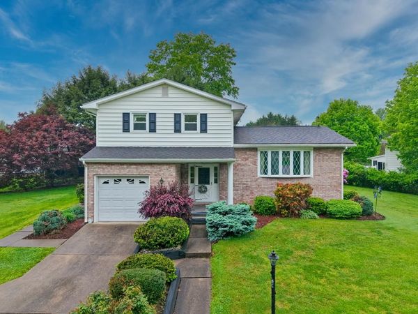 826 Country Club Drive, Sistersville, WV 26175