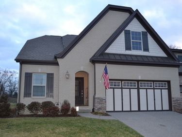 961 Cherry Grove Dr, Hendersonville, TN 37075