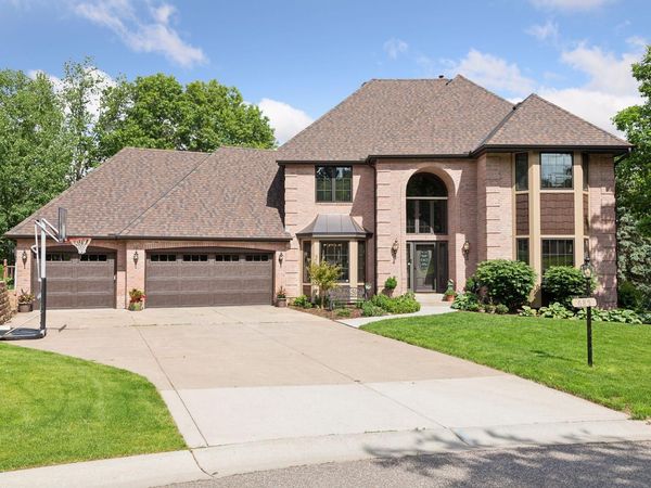 685 Valley View Court , Shoreview, MN 55126