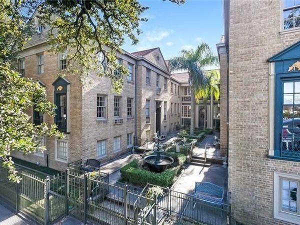 3300 ST CHARLES Avenue , Unit 27, New Orleans, LA 70115