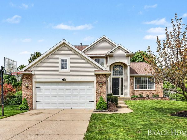 5453 Hartfield Court SE, Ada, MI 49301