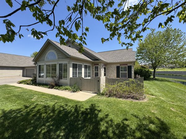 2406 Bluestone Circle, Kalamazoo, MI 49009