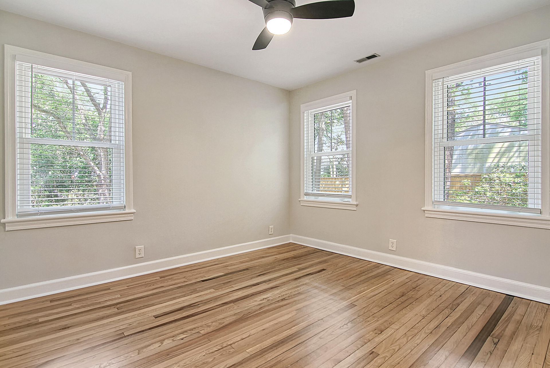 1724 Pearlott Street Photo 14