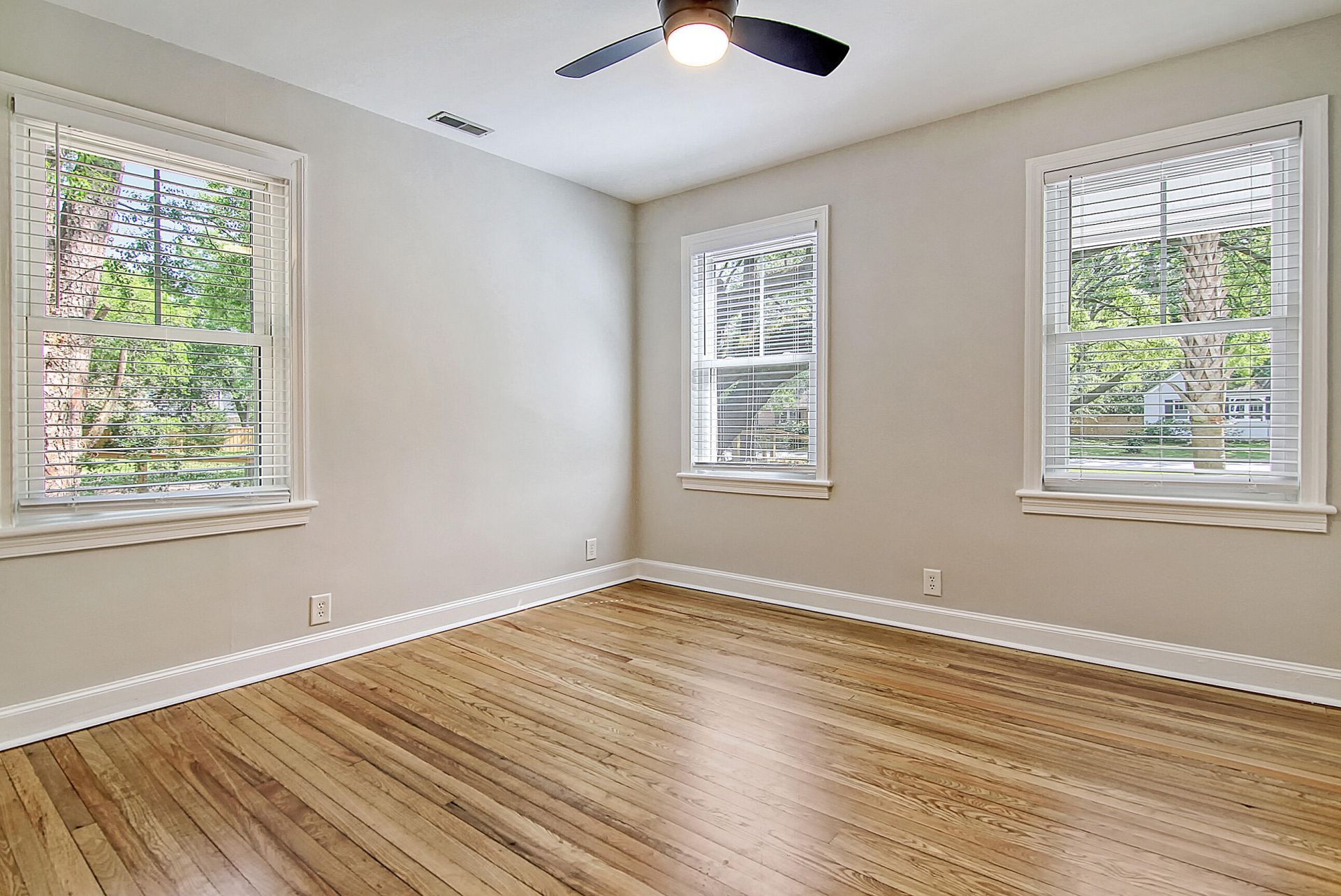 1724 Pearlott Street Photo 15