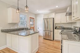 1724 Pearlott Street photo 4