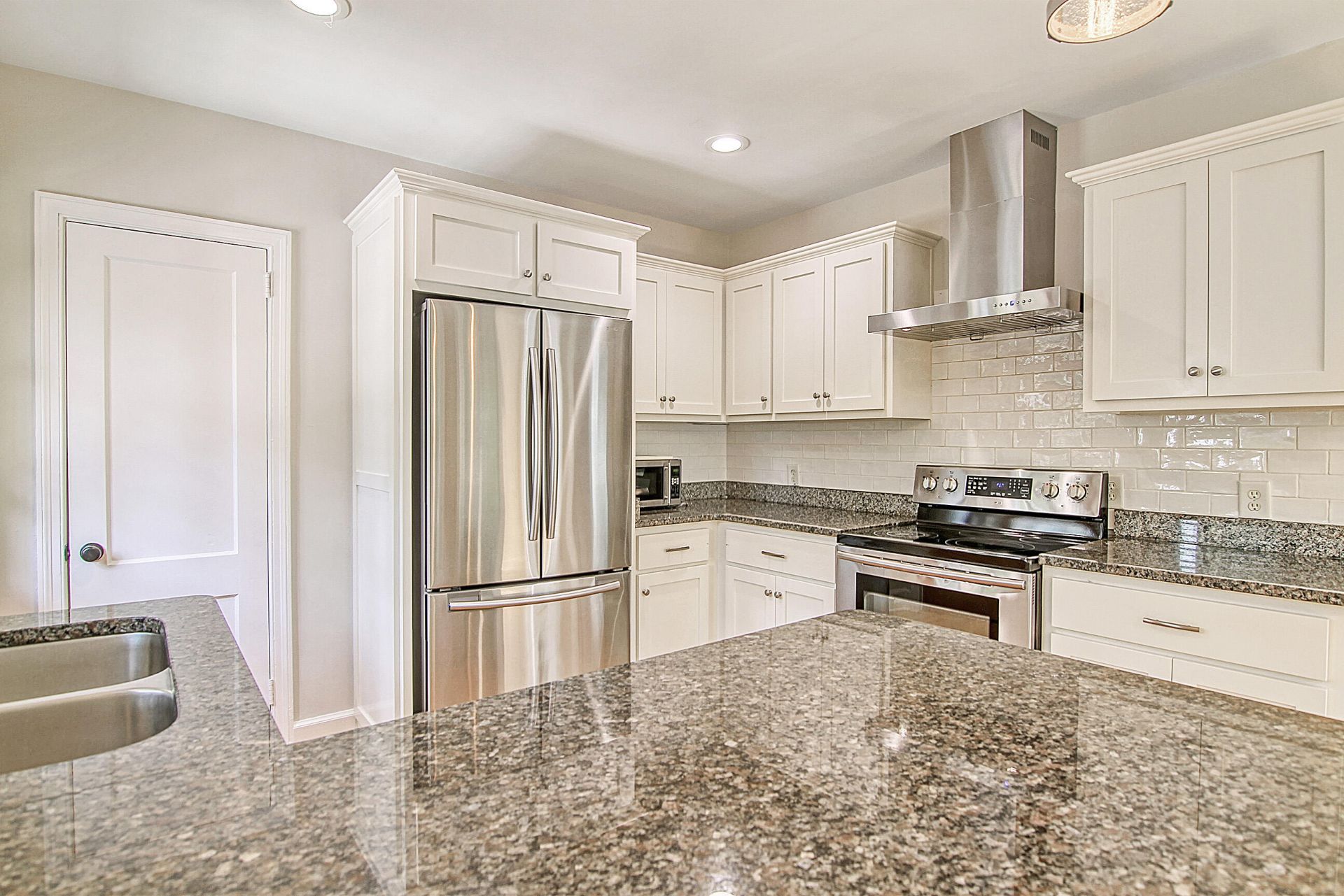 1724 Pearlott Street Photo 7