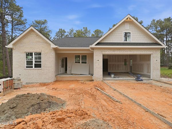 151 Parkwood Court , West End, NC 27376