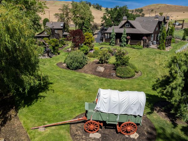 6100 Eightmile Road, The Dalles, OR 97058
