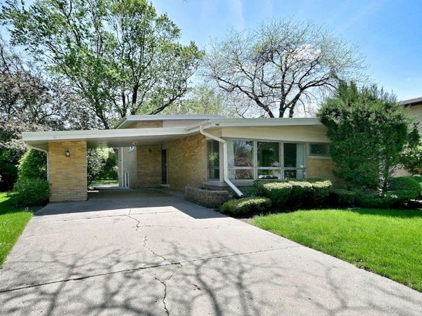 4409 W Lunt Avenue , Lincolnwood, IL 60712