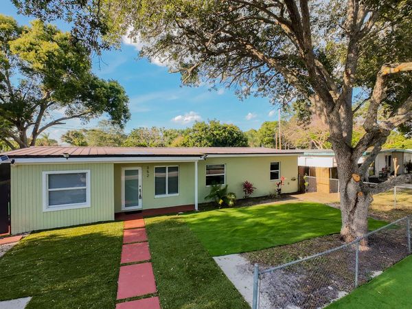 352 Johnston Street, Fort Pierce, FL 34982
