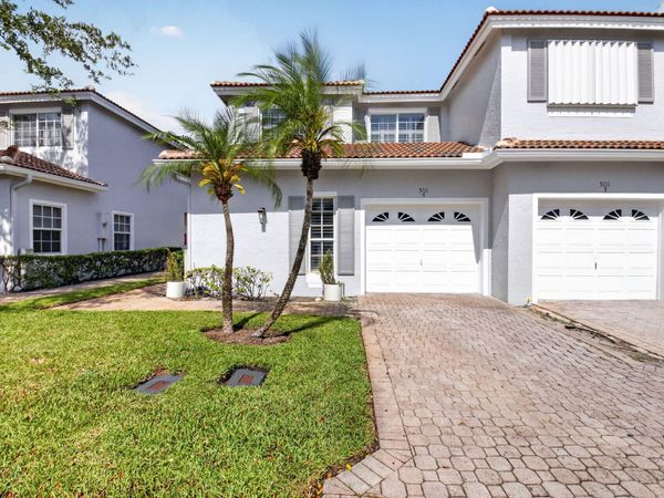 5111 Sabal Gardens Lane, Unit 4, Boca Raton, FL 33487
