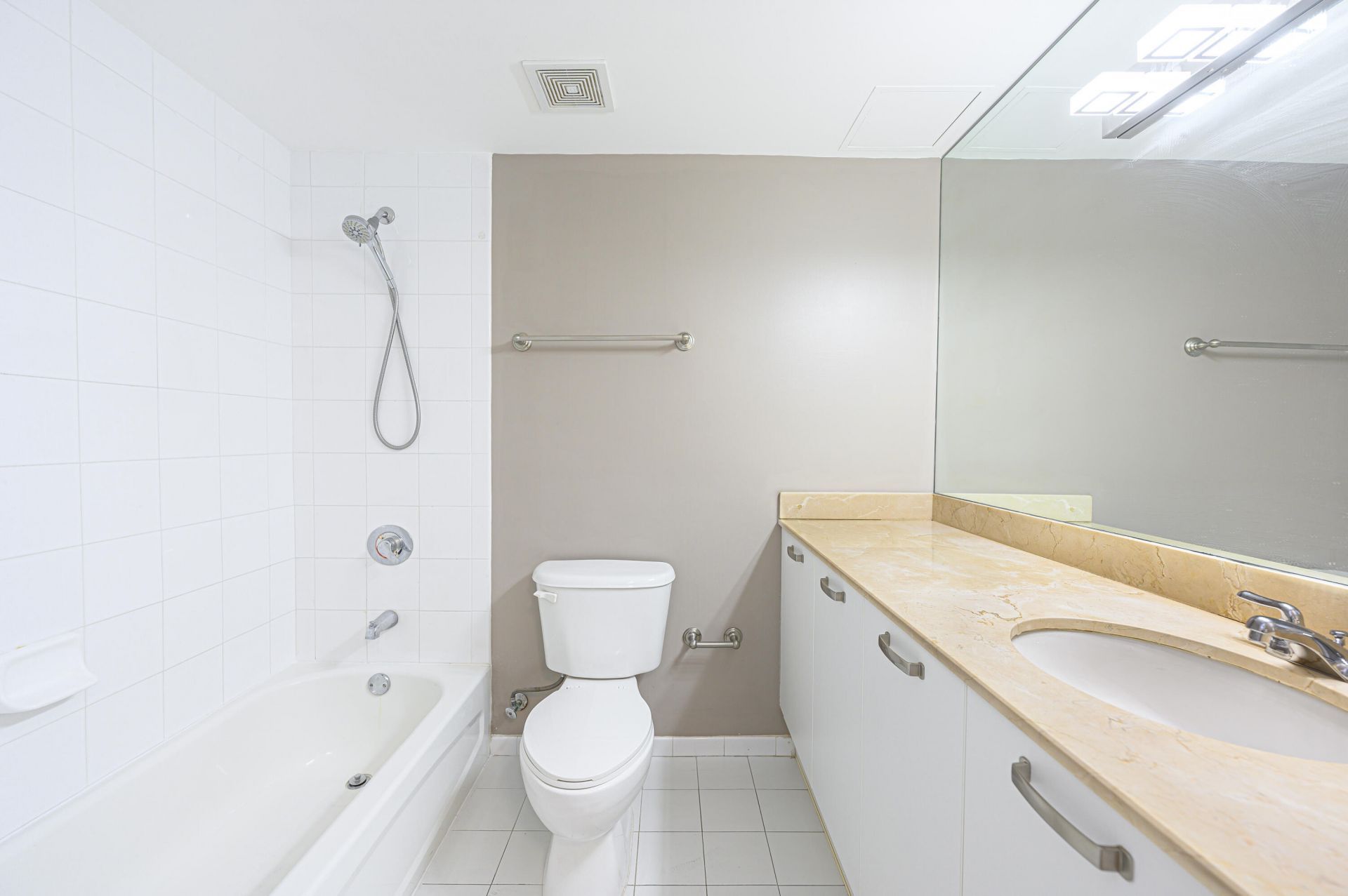 2030 S Douglas Road, Unit 807, Coral Gables, FL 33134 Photo