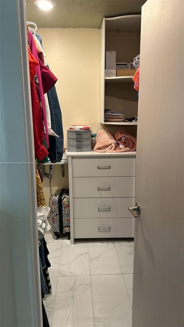 480 Executive Center Dr , Unit 4L, West Palm Beach, FL 33401 Photo