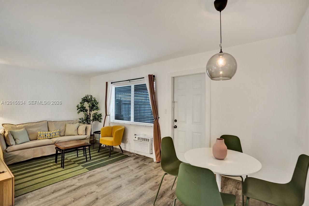 1239 NE 15th Ave, Unit 1, Fort Lauderdale, FL 33304 Photo