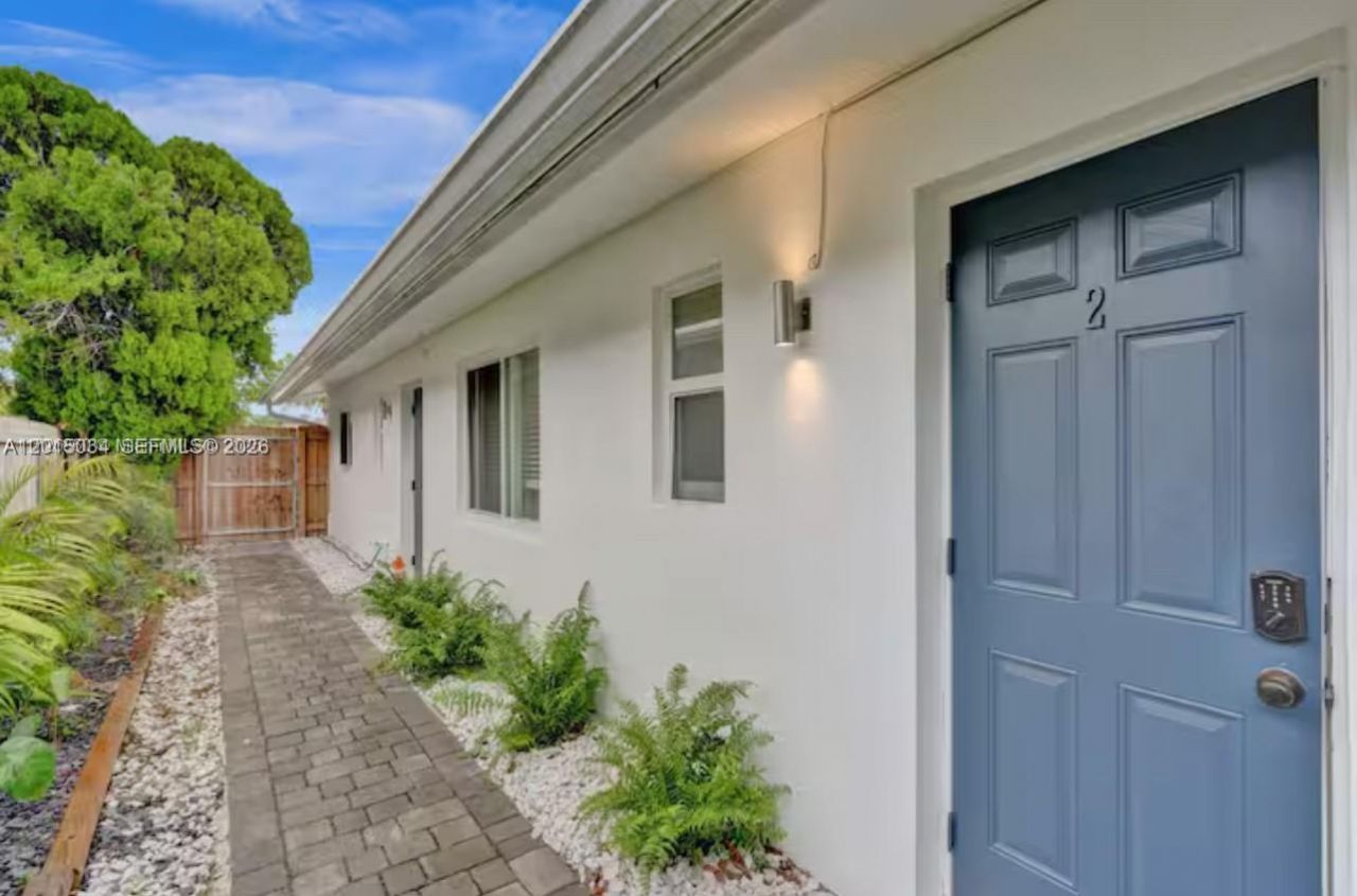 1239 NE 15th Ave, Unit 1, Fort Lauderdale, FL 33304 Photo