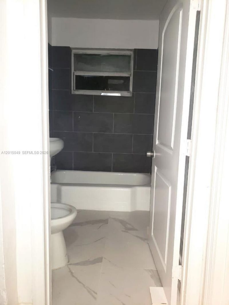 166 NW 68th Ter, Miami, FL 33150 Photo