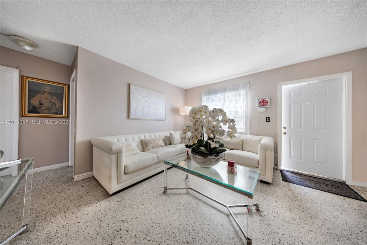 225 SW 18th Ave , Miami, FL 33135 Photo