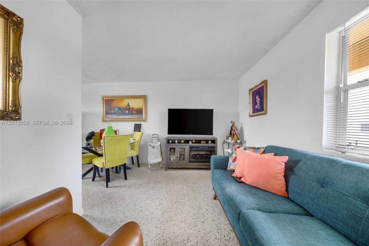 225 SW 18th Ave , Miami, FL 33135 Photo