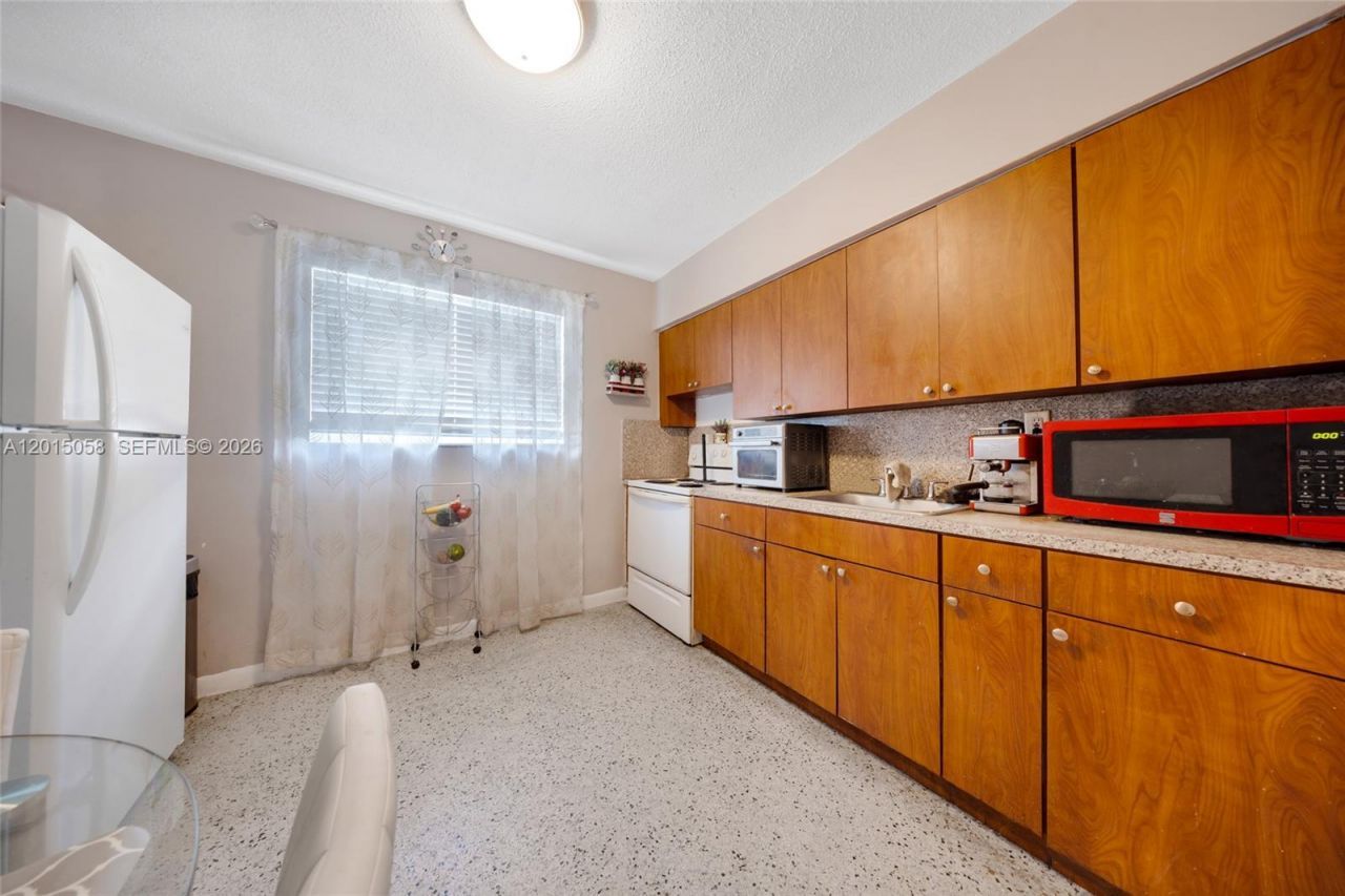 225 SW 18th Ave , Miami, FL 33135 Photo