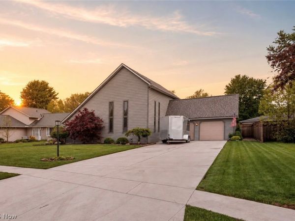 1724 Narragansett Boulevard , Lorain, OH 44053