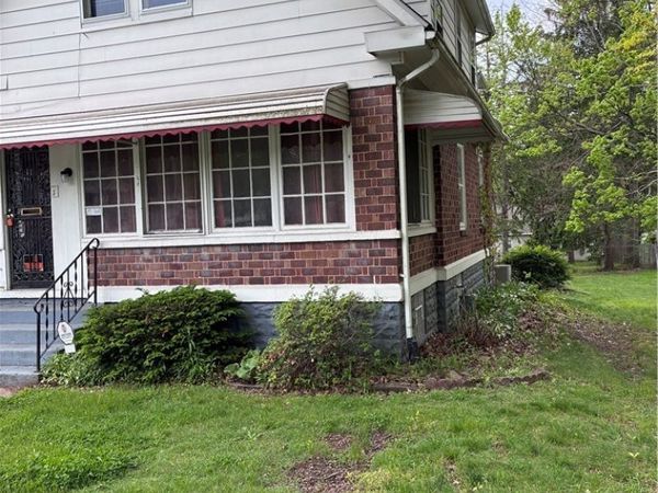 1546 White Avenue , Akron, OH 44307