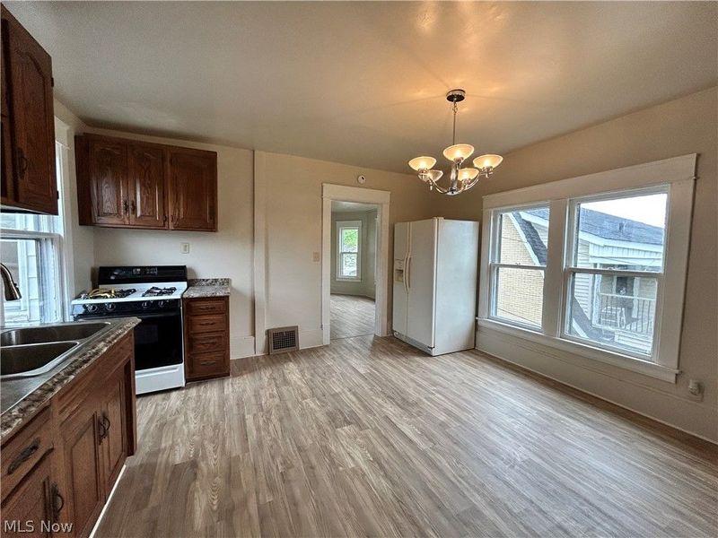 377 Lawson, Unit 2, Steubenville, OH 43952 Photo 4