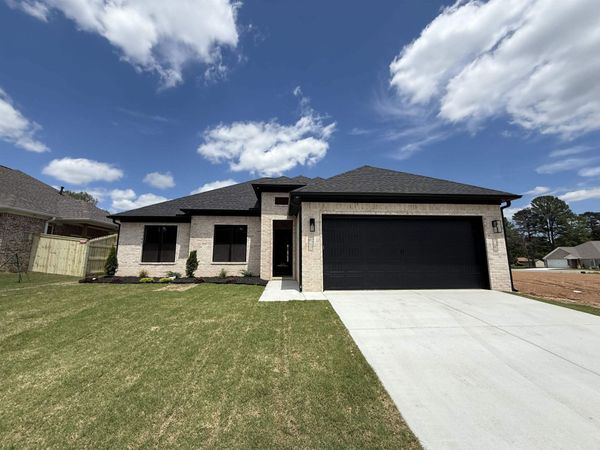 3912 Spencer Crossing Drive, Benton, AR 72019
