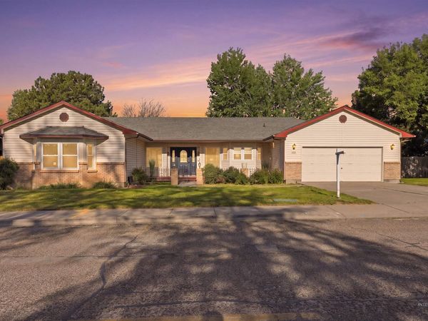 1825 N 6th E, Mountain Home, ID 83647