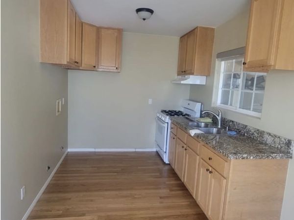 8059 Van Noord, North Hollywood, CA 91605