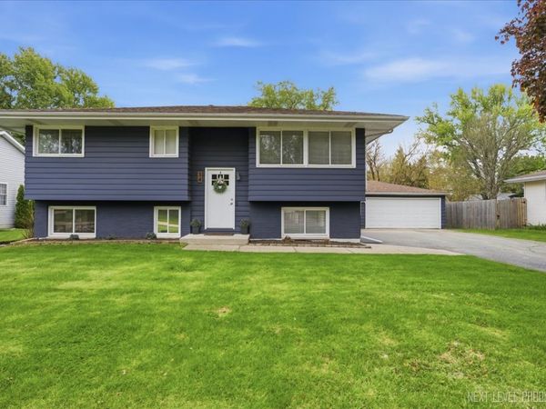 34 W Amber Avenue , Cortland, IL 60112
