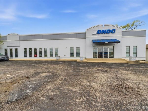 2051 Ogden Avenue, Downers Grove, IL 60515