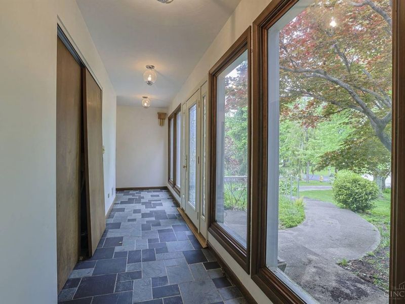 3881 Lincoln Road, Green Township, OH 45247 Photo 4