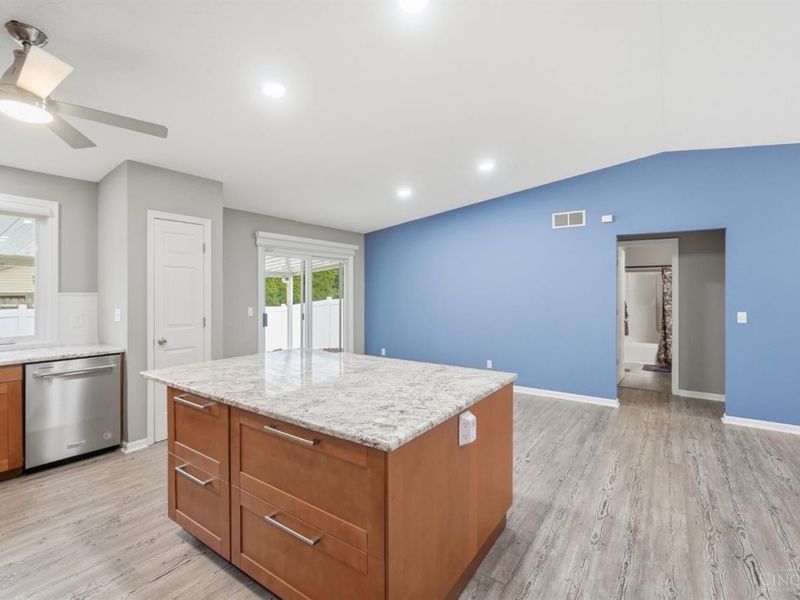 619 Fox Chase Way, Maineville, OH 45039 Photo 18