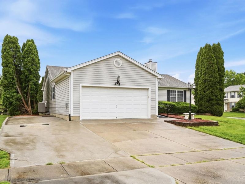619 Fox Chase Way, Maineville, OH 45039 Photo 6