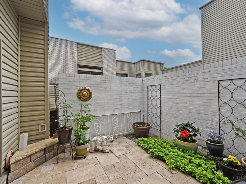 2396 Dana Avenue, Cincinnati, OH 45208 Photo 40