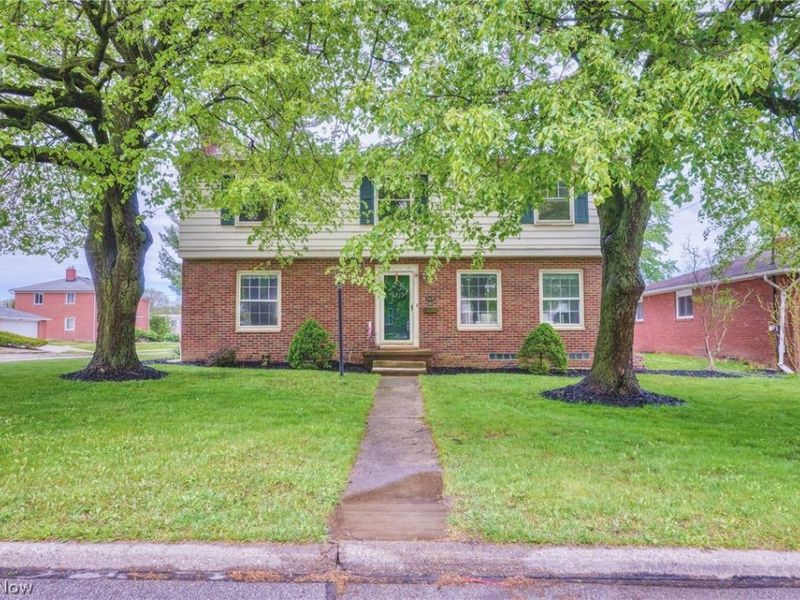 584 N Hawkins Avenue, Akron, OH 44313 Photo 2