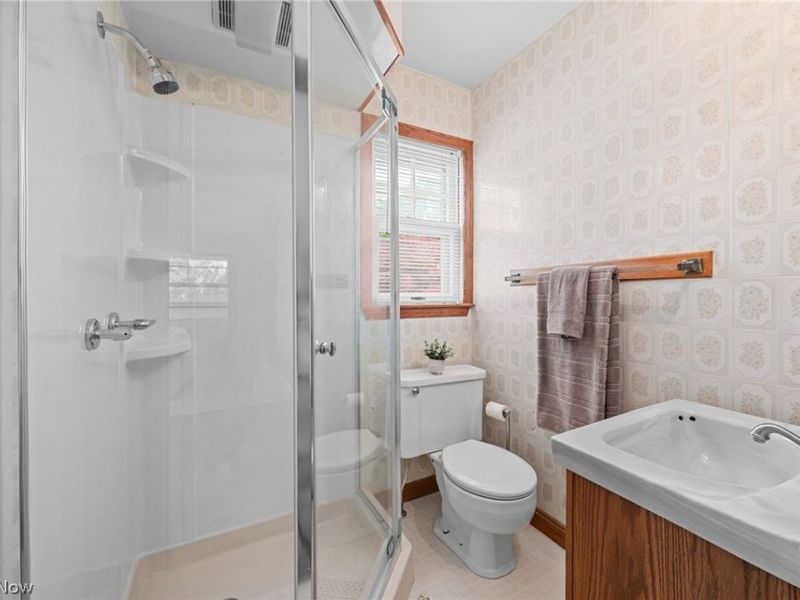 584 N Hawkins Avenue, Akron, OH 44313 Photo 30