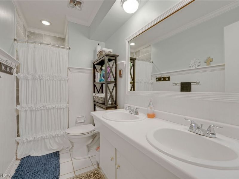 13 Meadowlawn Drive, Unit 2, Mentor, OH 44060 Photo 11