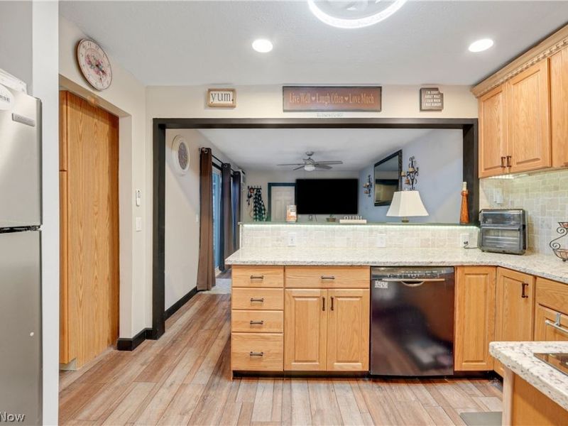 13 Meadowlawn Drive, Unit 2, Mentor, OH 44060 Photo 4