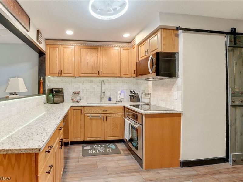 13 Meadowlawn Drive, Unit 2, Mentor, OH 44060 Photo 5