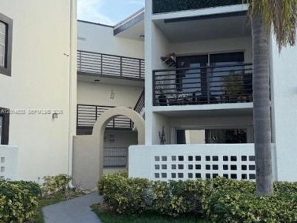 9735 Fontainebleau Blvd , Unit G109, Miami, FL 33172