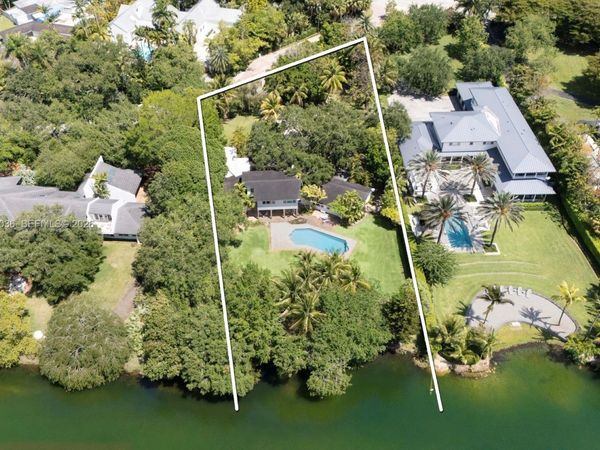 5340 Banyan Dr , Coral Gables, FL 33156