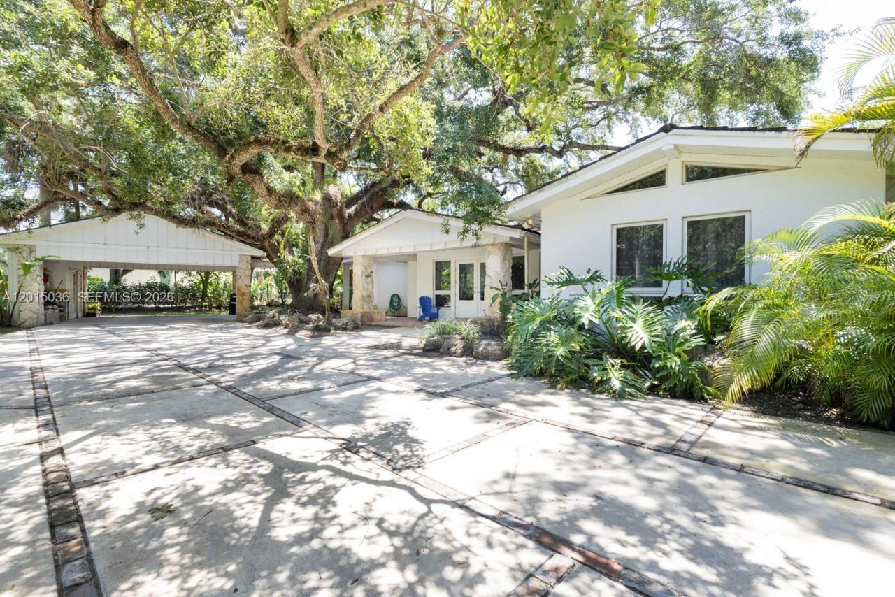 5340 Banyan Dr, Coral Gables, FL 33156 Photo