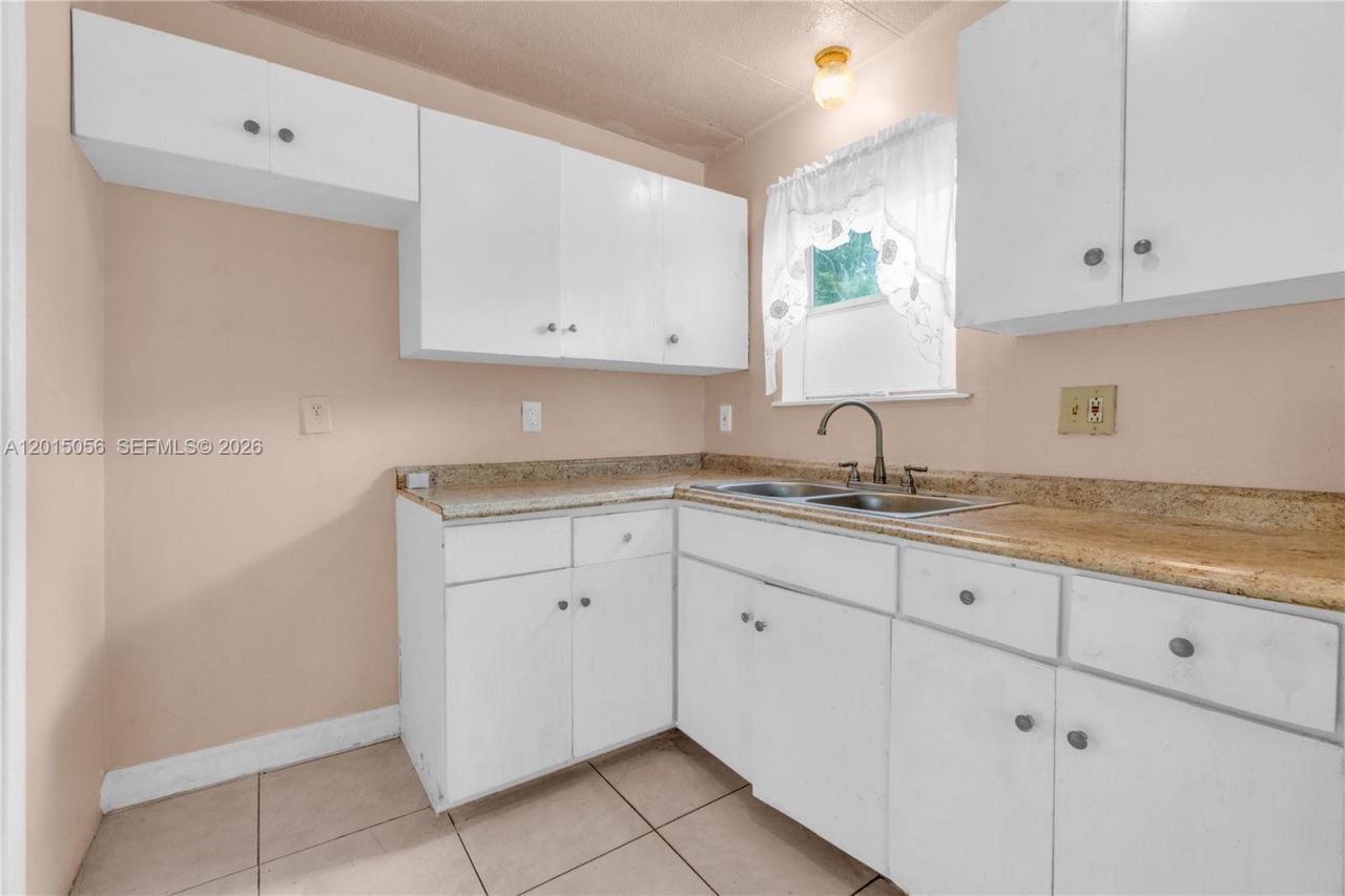 2005 NW 11th Ave , Fort Lauderdale, FL 33311 Photo
