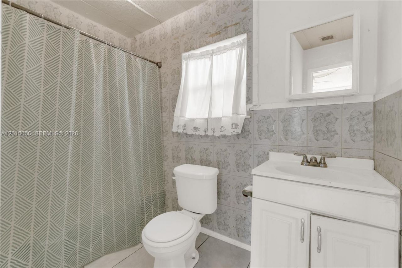 2005 NW 11th Ave , Fort Lauderdale, FL 33311 Photo