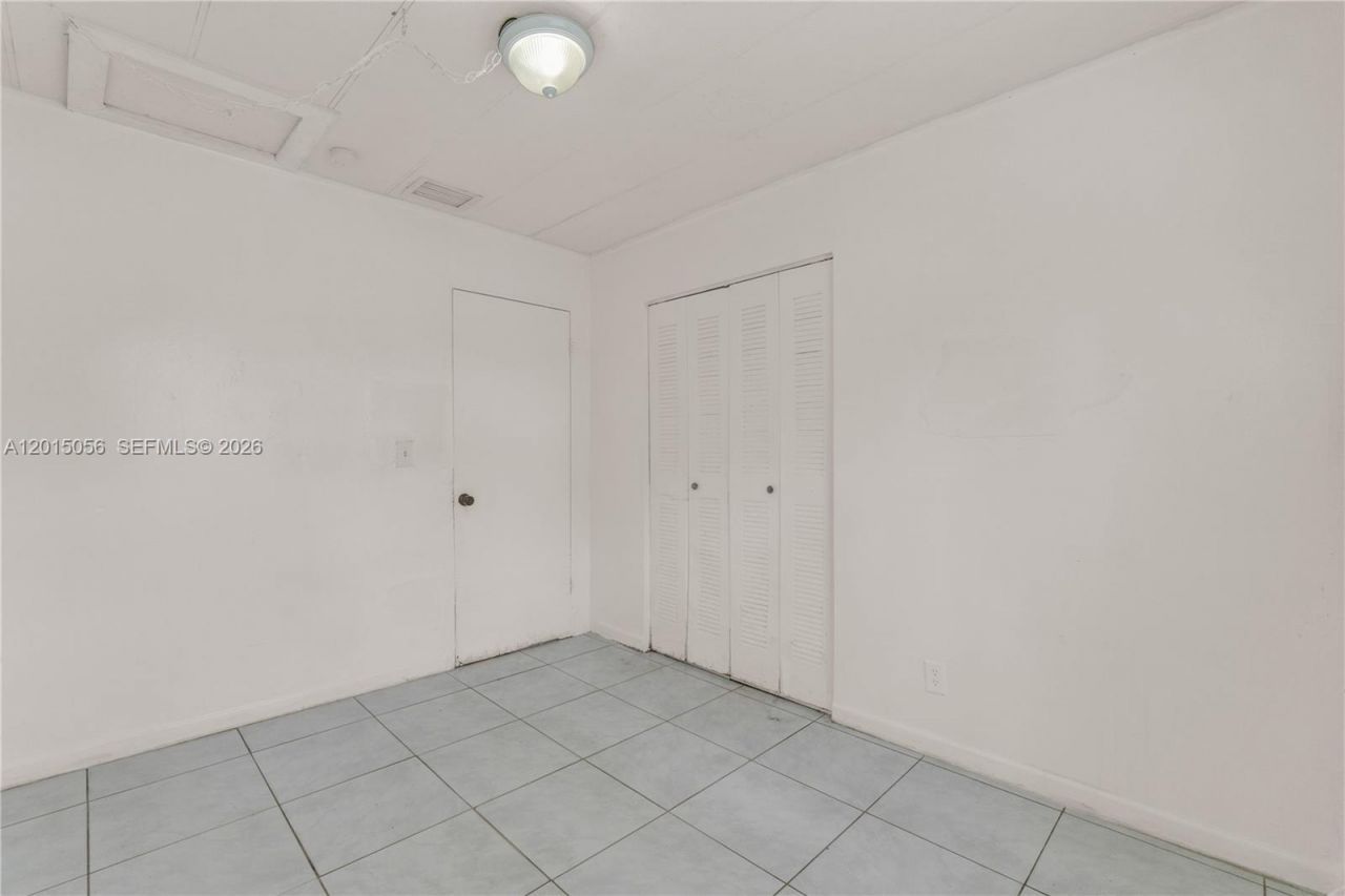 2005 NW 11th Ave , Fort Lauderdale, FL 33311 Photo